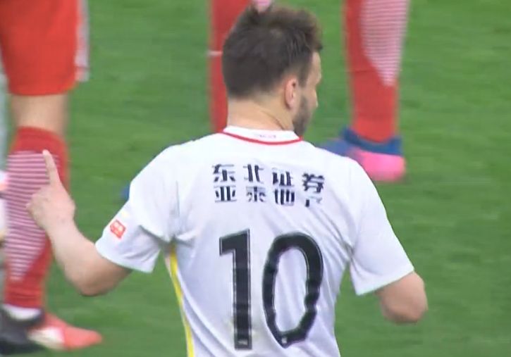 4.前面已提到，每部片子都为女性被压迫的悲惨境遇申诉每部片子都直指中国传统父权社会、男性至上的中心思想为她们不幸的根源。